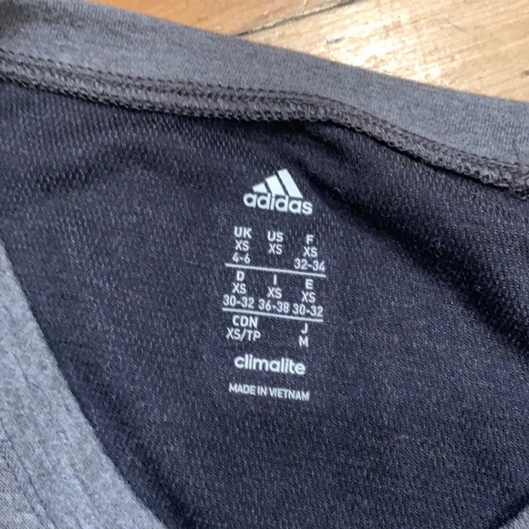 Adidas Athletic top grey X-S - Picture 2 of 2